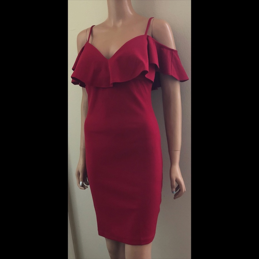 ❤️Valentines Day❤️ Red Ruffle Cold Shoulder Dress